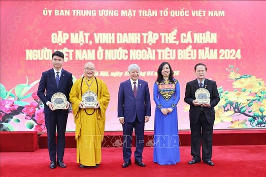 Kiều bào luôn hướng về Tổ quốc, nỗ lực vì sự lớn mạnh của cộng đồng người Việt Nam ở nước ngoài