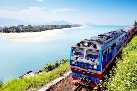 Bình Định muốn hút khách bằng tàu hỏa, mục tiêu đón 10 triệu lượt khách năm 2025