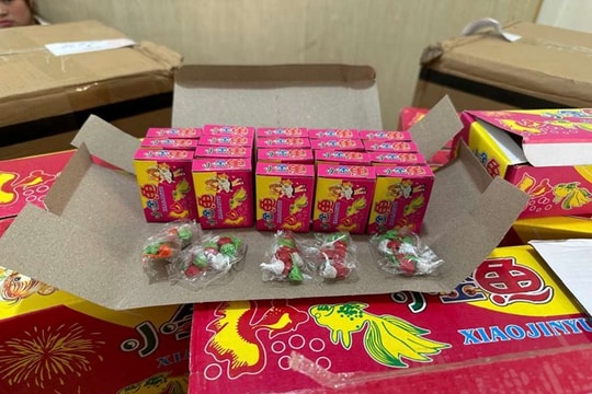 Thu giữ hơn 8.000 hộp pháo ngụy trang dưới dạng đồ chơi trẻ em ở Nam Định