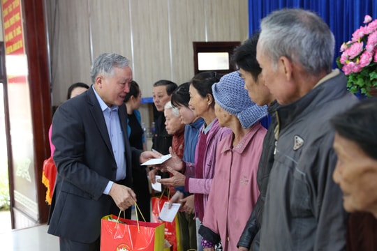 Không để hộ dân nào thiếu đói, không có Tết, phải 'tối lửa, tắt đèn' trong dịp Tết