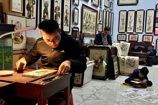 Nghệ nhân trẻ tuổi và giấc mơ giữ hồn tranh Đông Hồ