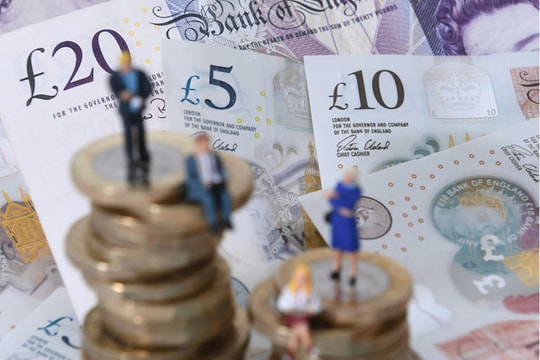 Hơn 10.000 triệu phú rời khỏi Anh vào năm 2024: Nguyên nhân và hệ quả