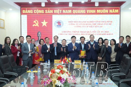 Thái Bình: Tiếp nhận và trao 2.000 suất quà tết của doanh nghiệp cho các hộ nghèo