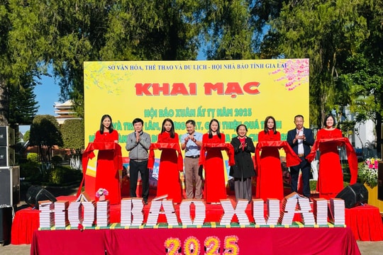 Gia Lai: Gần 300 ấn phẩm được trưng bày tại Hội báo Xuân Ất Tỵ 2025
