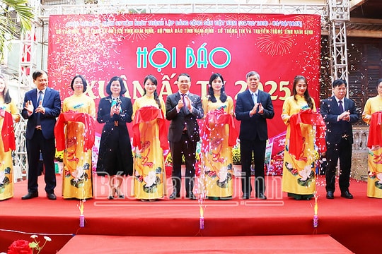 Nam Định: Trưng bày gần 400 ấn phẩm tại Hội báo Xuân Ất Tỵ 2025
