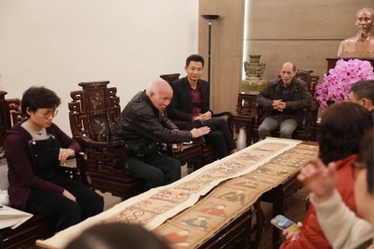 Bảo tàng Mỹ thuật Việt Nam tiếp nhận tranh cổ của dân tộc Sán Dìu