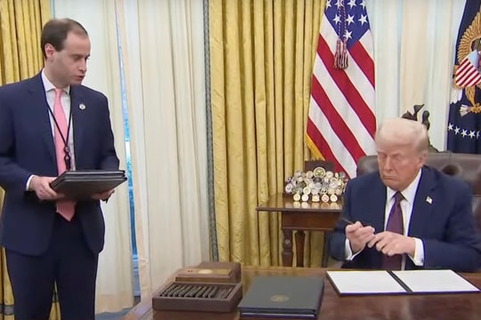 Tòa án chặn sắc lệnh của Tổng thống Trump về việc xóa bỏ quyền công dân theo nơi sinh