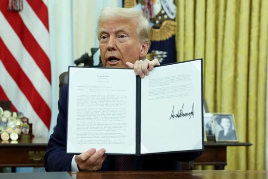 Tổng thống Trump ký sắc lệnh về thúc đẩy tiền ảo