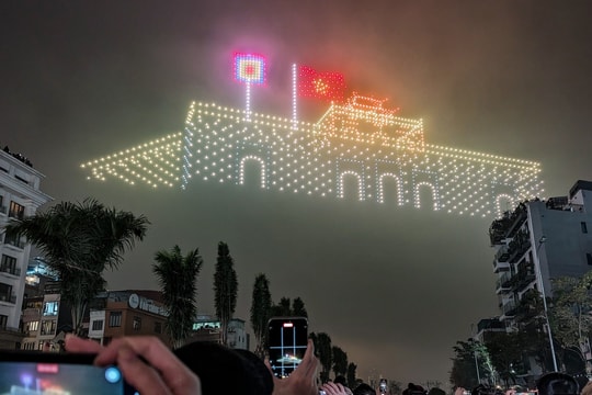 Cấm một số tuyến đường để trình diễn hơn 2.000 drone trên bầu trời Hà Nội