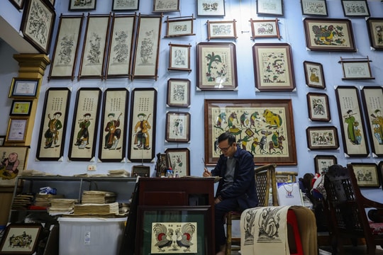 Tết sum vầy bên những bức tranh Đông Hồ: Gắn kết yêu thương