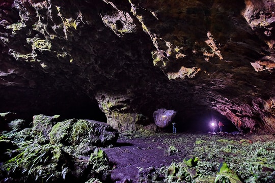 Độc đáo “vương quốc” hang động núi lửa Krông Nô