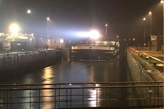 Tàu hàng Nga có thể bị bỏ hoang do… thiếu dầu