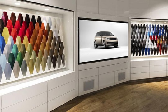 Jaguar Land Rover đầu tư vào dịch vụ sơn tùy chỉnh cho khách hàng cao cấp