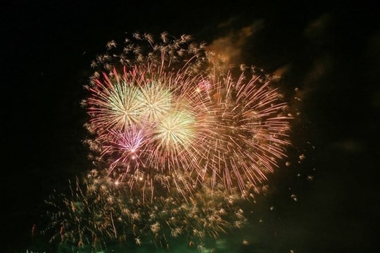 Danh sách 11 điểm bắn pháo hoa chào xuân Ất Tỵ 2025 tại Hưng Yên