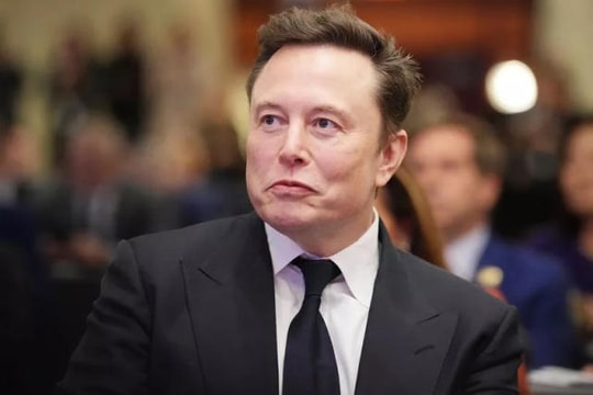 Thủ tướng Pháp chỉ trích tỷ phú Elon Musk đe dọa nền dân chủ