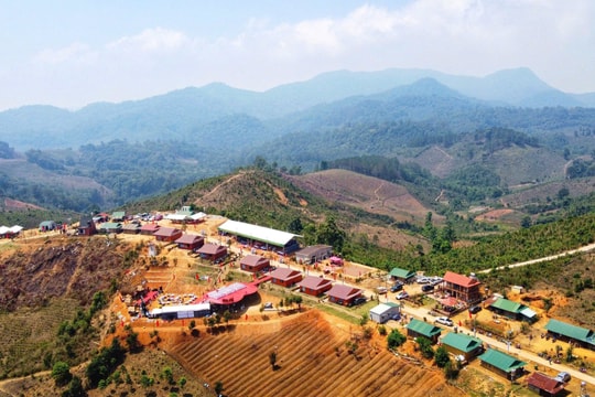 Kon Tum: Làng tái định cư Tu Thó 'thay da, đổi thịt'