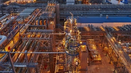 Hoạt động lọc dầu thô của Nga tăng vọt sau lệnh trừng phạt của Hoa Kỳ