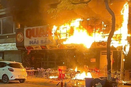 Cháy lớn nhà hàng hải sản tại trung tâm TP Hải Phòng ngày đầu năm mới