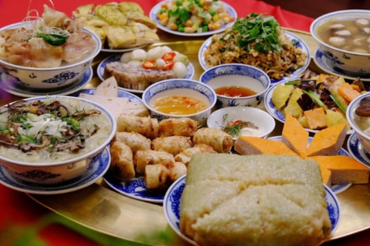 Gợi ý văn khấn hoá vàng Tết Ất Tỵ 2025 theo phong tục cổ truyền?