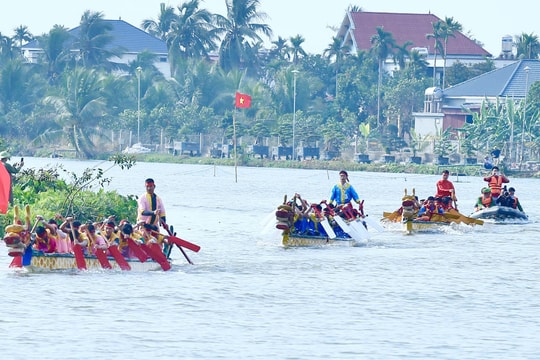 Hải Phòng: Sôi nổi Lễ hội bơi trải đền, chùa Ngọ Dương ngày mùng 3 Tết