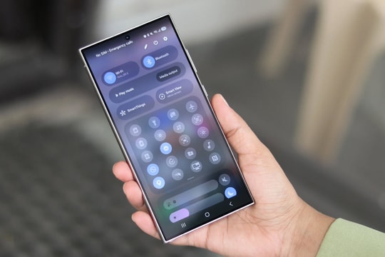 One UI 7 bổ sung tùy chọn tắt tính năng gây khó chịu khi pin yếu