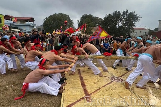 Hào hứng hội thi kéo co làng Hữu Chấp