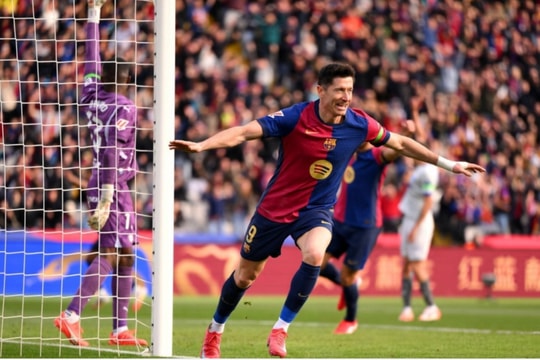 Thắng Alaves, Barca thu hẹp cách biệt với Real Madrid