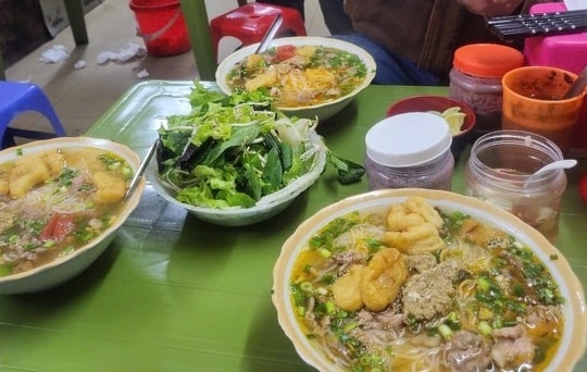 Khách đề nghị quán bún riêu '1,2 triệu đồng' được bán trở lại sau lời xin lỗi