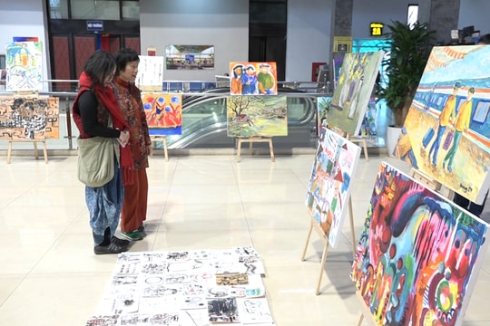 “Chuyến tàu xuân”- Những bức tranh đặc biệt ngày Tết