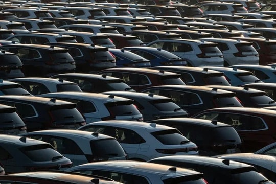 Các hãng xe lên kế hoạch sản xuất nhiều xe giá rẻ hơn khi nhận thấy khách hàng đang 'cháy túi'