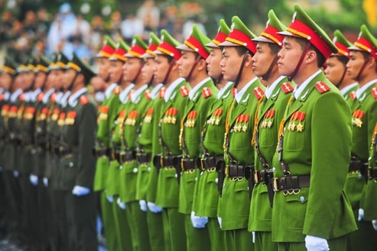 Yêu cầu tiếp tục sắp xếp, tinh gọn bộ máy Bộ Công an và công an địa phương