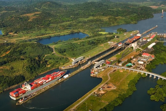 Panama bác bỏ tuyên bố của Mỹ về việc miễn phí qua kênh đào