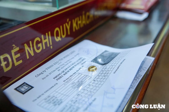 Giá vàng hôm nay tiếp tục giảm