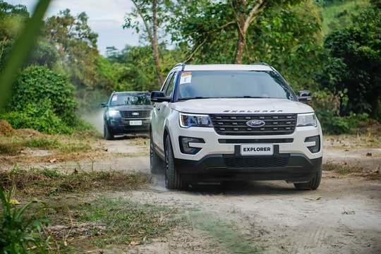 Triệu hồi hơn 4.000 xe Ford Explorer tại Việt Nam do nguy cơ rơi ốp trụ A