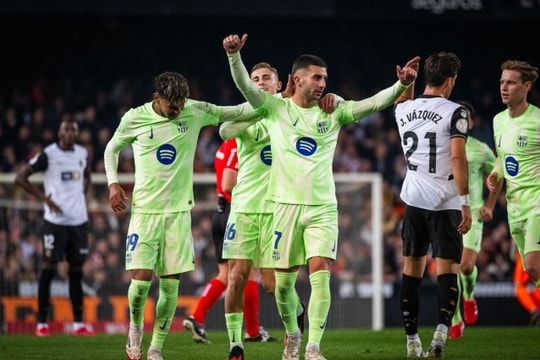 Barca thắng 'hủy diệt' Valencia, tiến vào bán kết Cúp Nhà vua