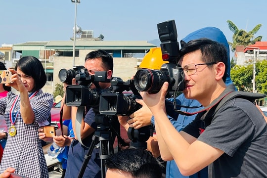 Lào Cai triển khai cuộc thi “Viết về những kỷ niệm sâu sắc với báo chí”