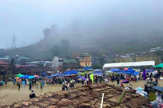 Độc đáo Lễ hội Gầu Tào của đồng bào người Mông ở thị xã Sa Pa