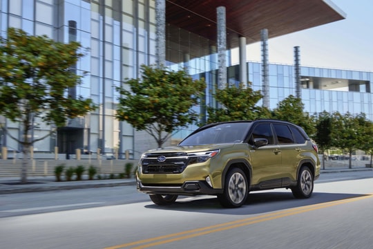 Ra mắt Subaru Forester Hybrid giá quy đổi khoảng 900 triệu đồng