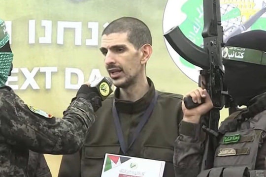 Hamas thả thêm 3 con tin người Israel để đổi lấy 183 tù nhân Palestine