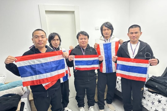 Các công dân Thái Lan bị Hamas bắt giữ trở về đoàn tụ với gia đình