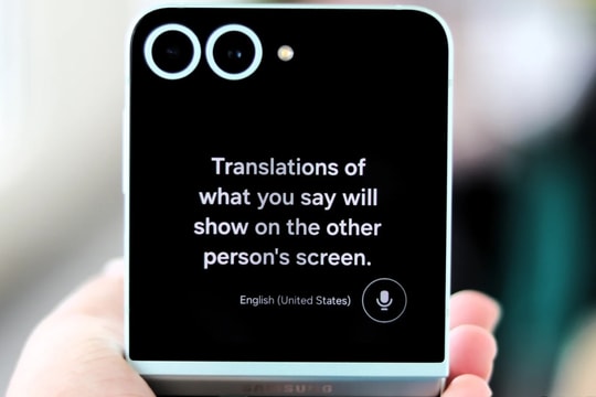 Samsung bắt đầu phát triển phần mềm cho Galaxy Z Flip 7