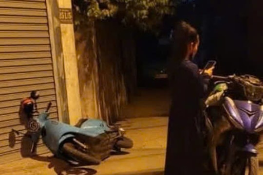 Dùng mũ bảo hiểm tấn công nữ tài xế, người phụ nữ bị phạt 7 triệu đồng