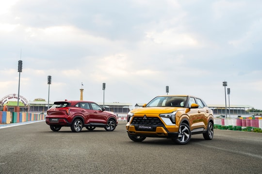 Giá xe Mitsubishi giảm đồng loạt