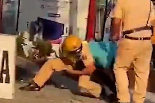 Kết quả xác minh vụ việc CSGT dùng tay kẹp cổ, đè tài xế taxi xuống đất