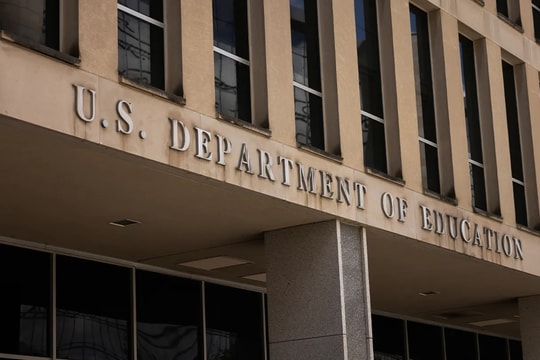 DOGE cắt giảm gần 1 tỷ USD 'tiền lãng phí' của Bộ Giáo dục Mỹ