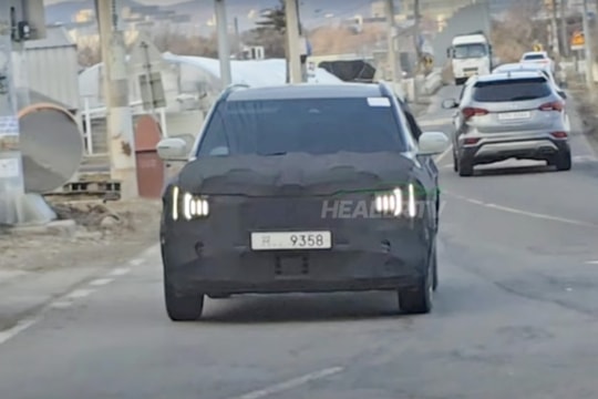 Kia Seltos 2026 bất ngờ lộ diện, thiết kế mới và có bản hybrid