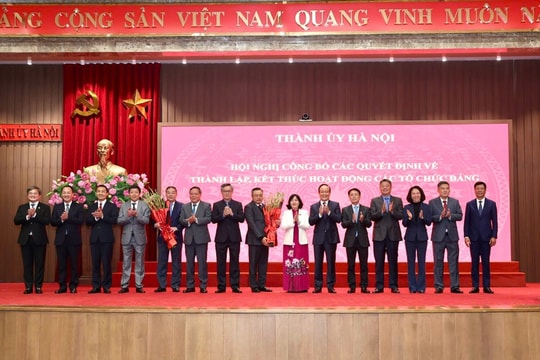 Hà Nội công bố các quyết định thành lập, kết thúc hoạt động các tổ chức Đảng