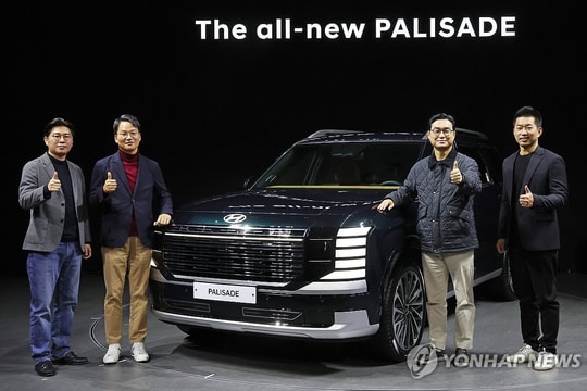 Hình ảnh thực tế Hyundai Palisade 2025 tại Hàn Quốc, sang xịn hơn bản đang bán ở Việt Nam
