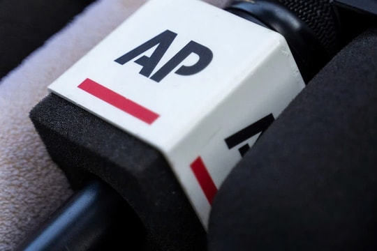 Tranh cãi xung quanh việc Nhà Trắng cấm phóng viên AP tác nghiệp tại Phòng Bầu dục