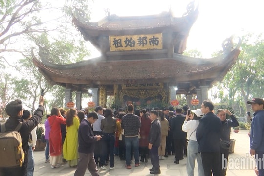 Kỷ niệm 4904 năm Đức Vua Thủy tổ Kinh Dương Vương khai sinh mở nước